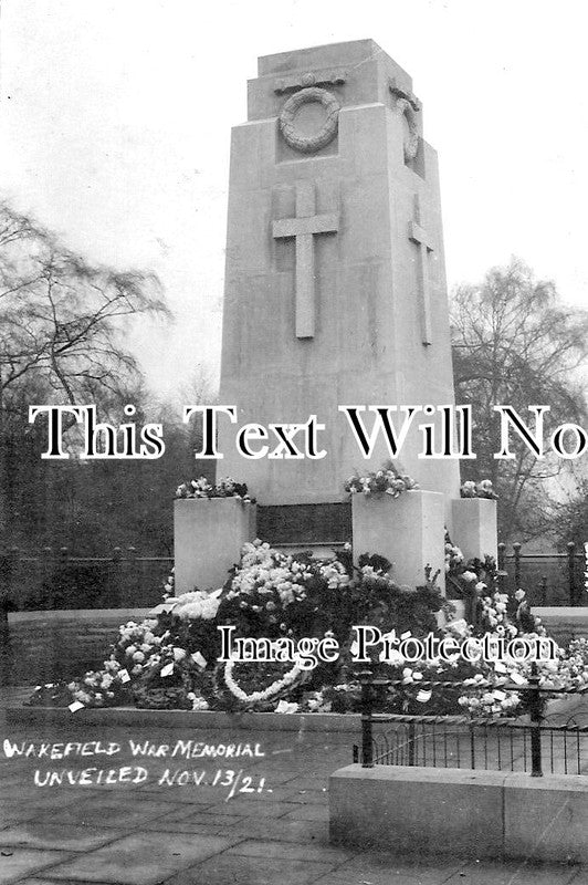 YO 4932 - Wakefield War Memorial, Yorkshire