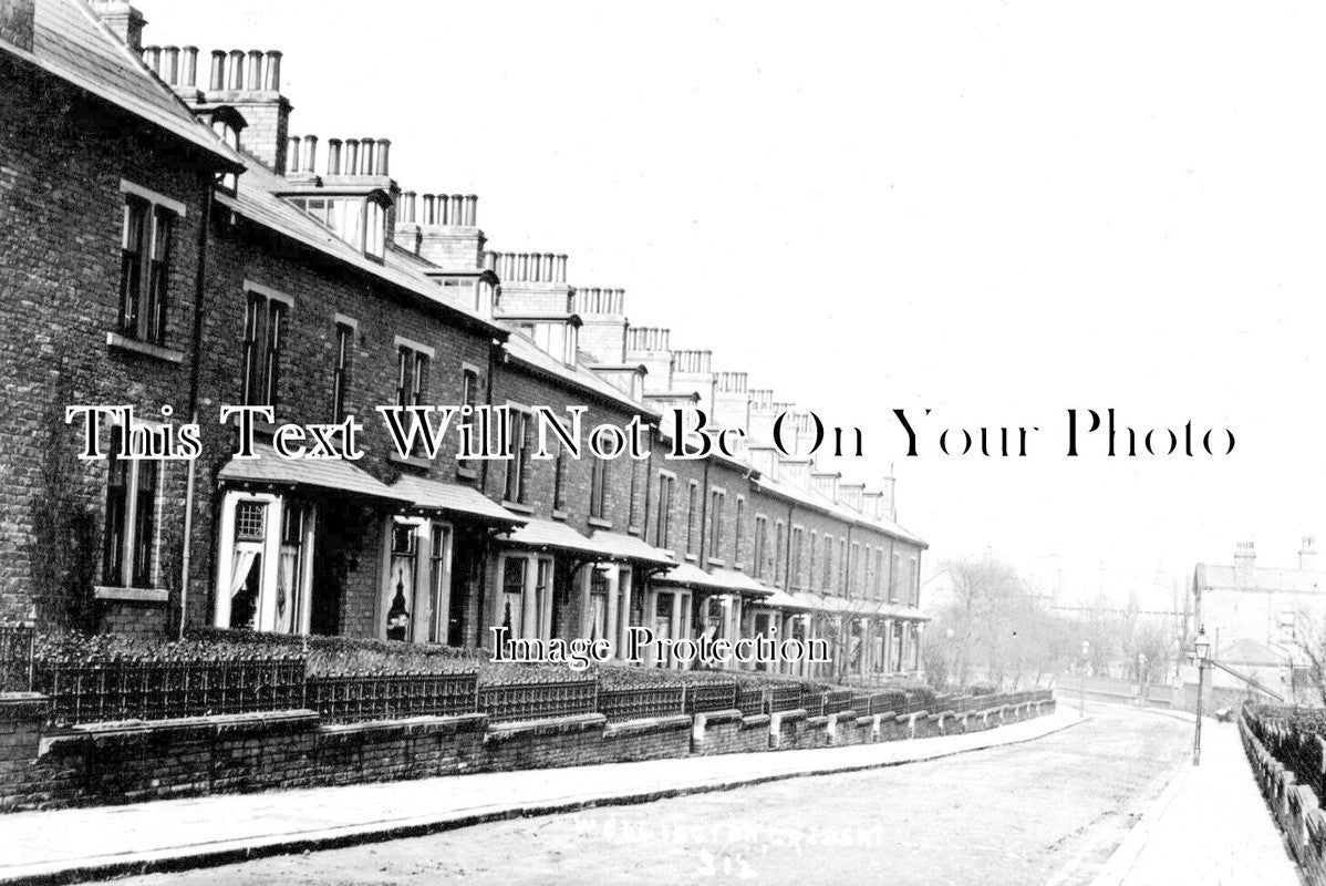 YO 5166 - Wellington Crescent, Bradford, Yorkshire