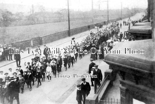 YO 5168 - Coronation Procession, Wadsley Bridge, Yorkshire 1911