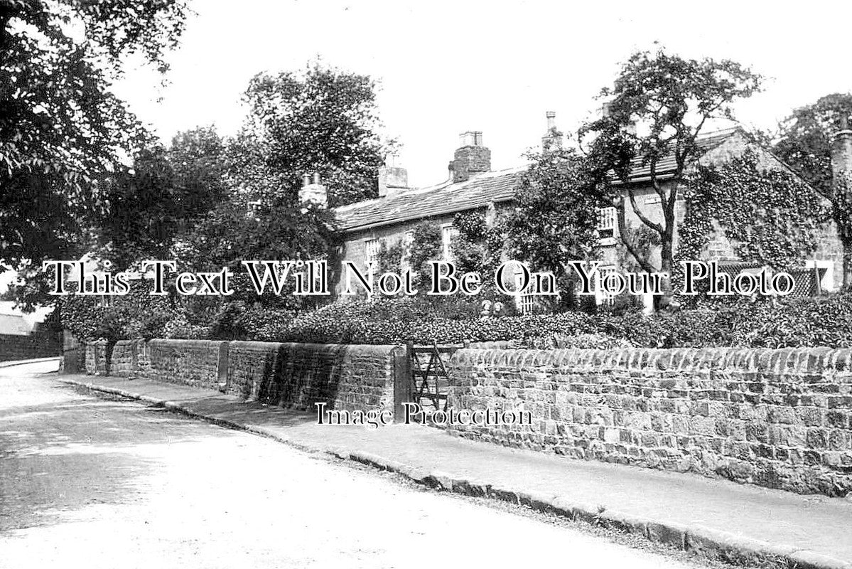 YO 5203 - Hark To Rover, Kirkstall, Yorkshire