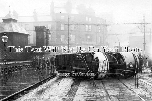 YO 5324 - North Bridge Tram Accident, Halifax, Yorkshire 1906