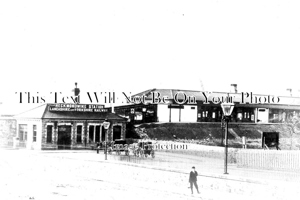 YO 5383 - Heckmondwike Railway Station, Yorkshire