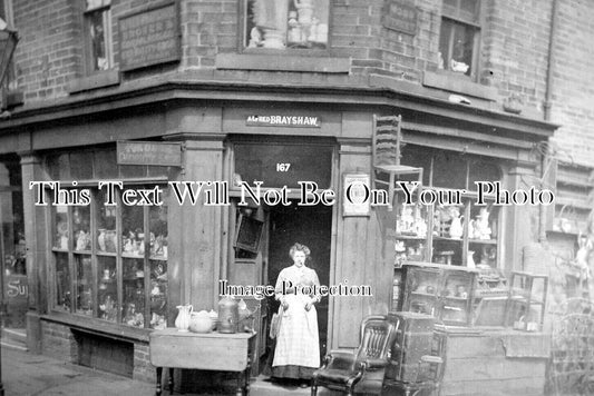 YO 5485 - Moss Street & Manchester Road, Bradford, Yorkshire c1905