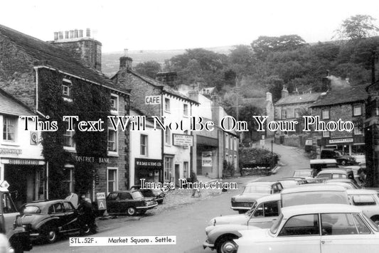 YO 5565 - Market Square, Settle, Yorkshire