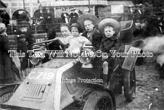 YO 5709 - Children On Scarborough Beach, Yorkshire