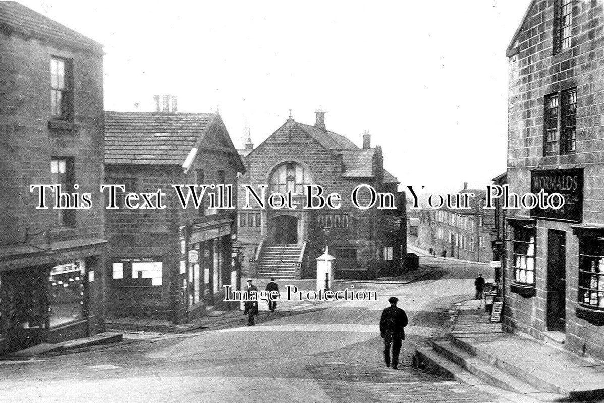 YO 5751 - The Green, Yeadon, Yorkshire