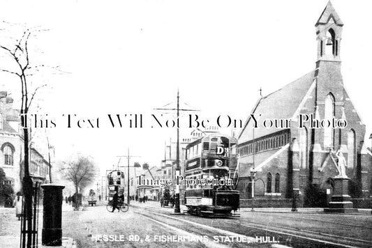 YO 5835 - Hessle Road & Fishermans Statue, Hull, Yorkshire