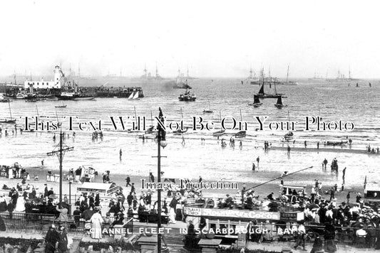 YO 5850 - Channel Fleet, Scarborough Bay, Yorkshire