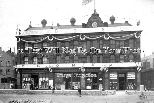 YO 5879 - Heckmondwyke Co-Operative Store, Yorkshire