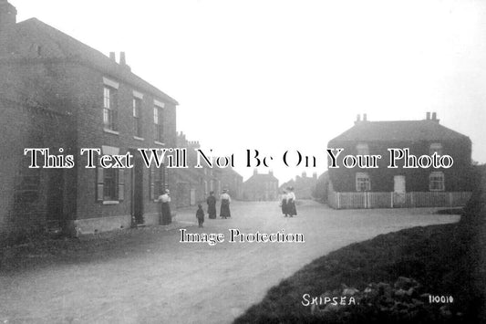 YO 5907 - Skipsea, Yorkshire c1917
