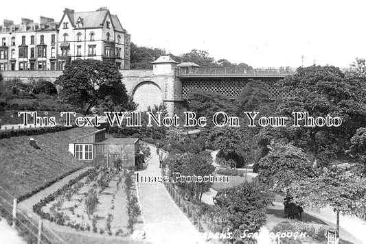 YO 5940 - Valley Gardens, Scarborough, Yorkshire