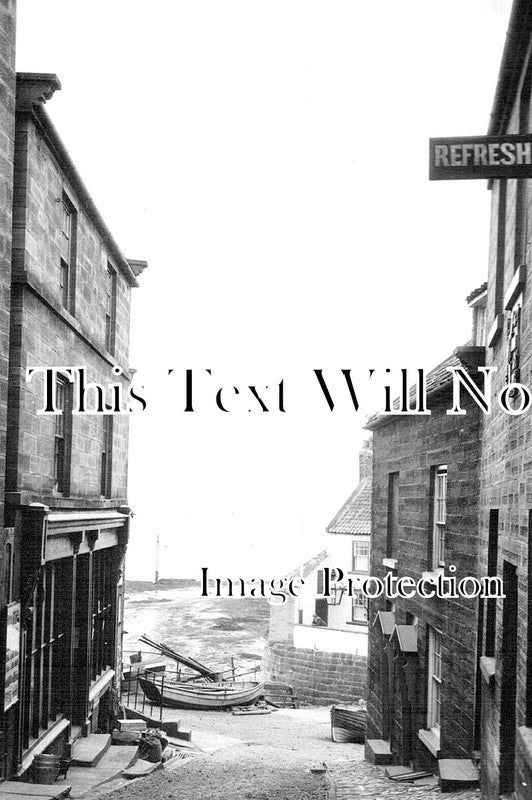 YO 6083 - Robin Hoods Bay, Whitby, Yorkshire