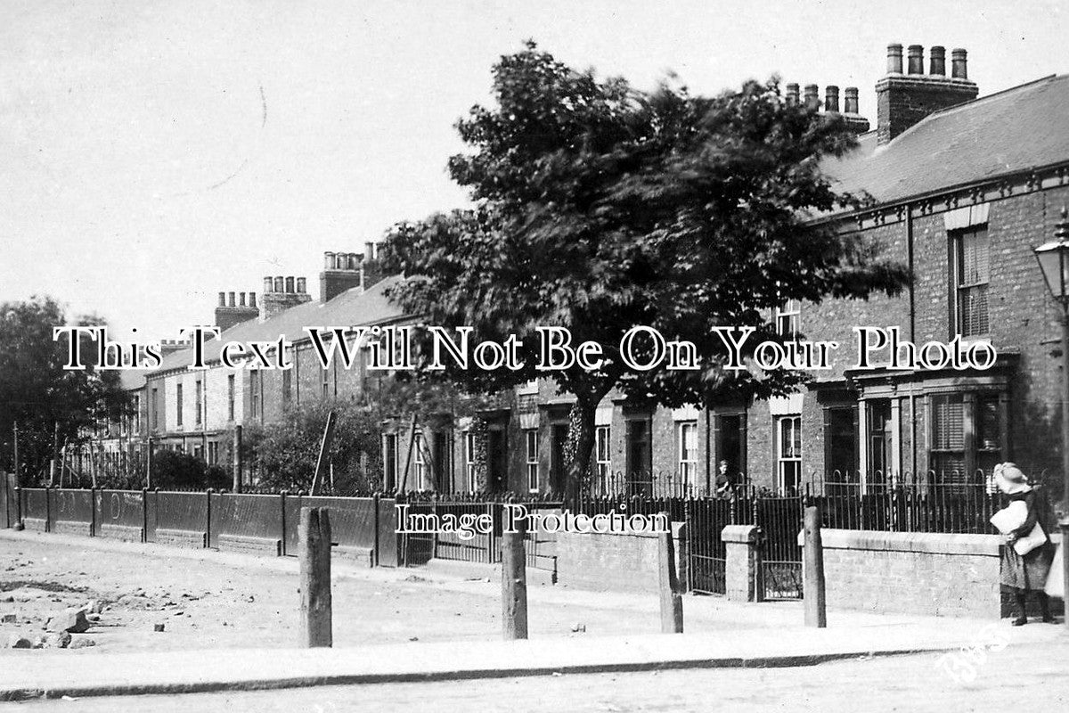 YO 63 - West Terrace, South Bank, Middlesbrough, Yorkshire c1905