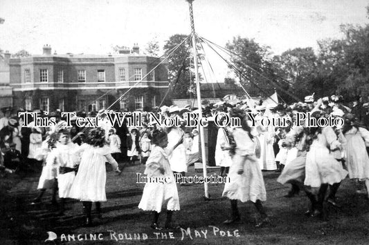 YO 6384 - The Maypole, Bawtry Hall, Doncaster, Yorkshire