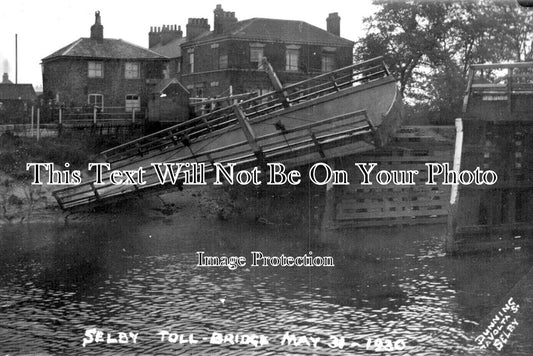 YO 6488 - Selby Toll Bridge Disaster, Yorkshire 1930