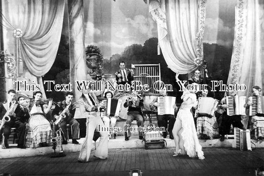 YO 6534 - 1938 Gala Land Theatre, Scarborough, Yorkshire c1938