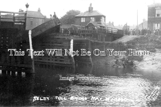 YO 6572 - Selby Toll Bridge Disaster, Yorkshire 1930