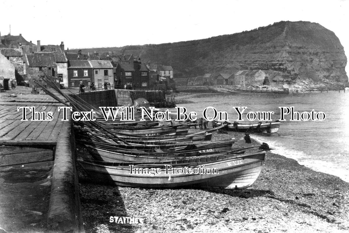 YO 6609 - Staithes, Yorkshire