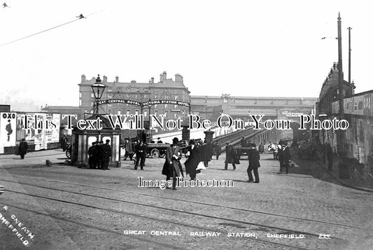 YO 6628 - Sheffield Railway Station, Yorkshire