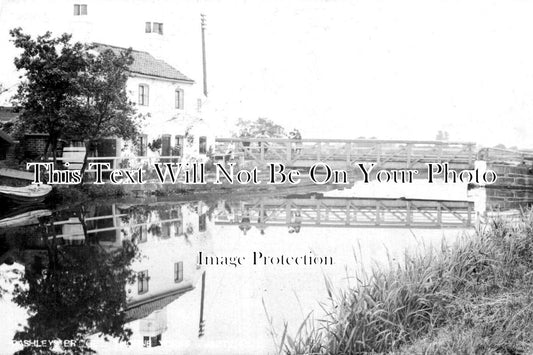 YO 6814 - Pashleys Bridge, Thorne, Yorkshire