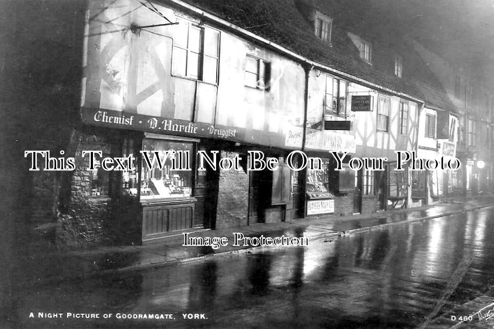 YO 6952 - A Night Picture Of Goodramgate, York, Yorkshire