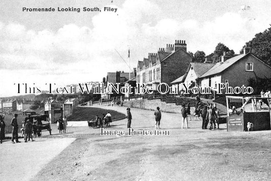 YO 6956 - Promenade Looking South, Filey, Yorkshire