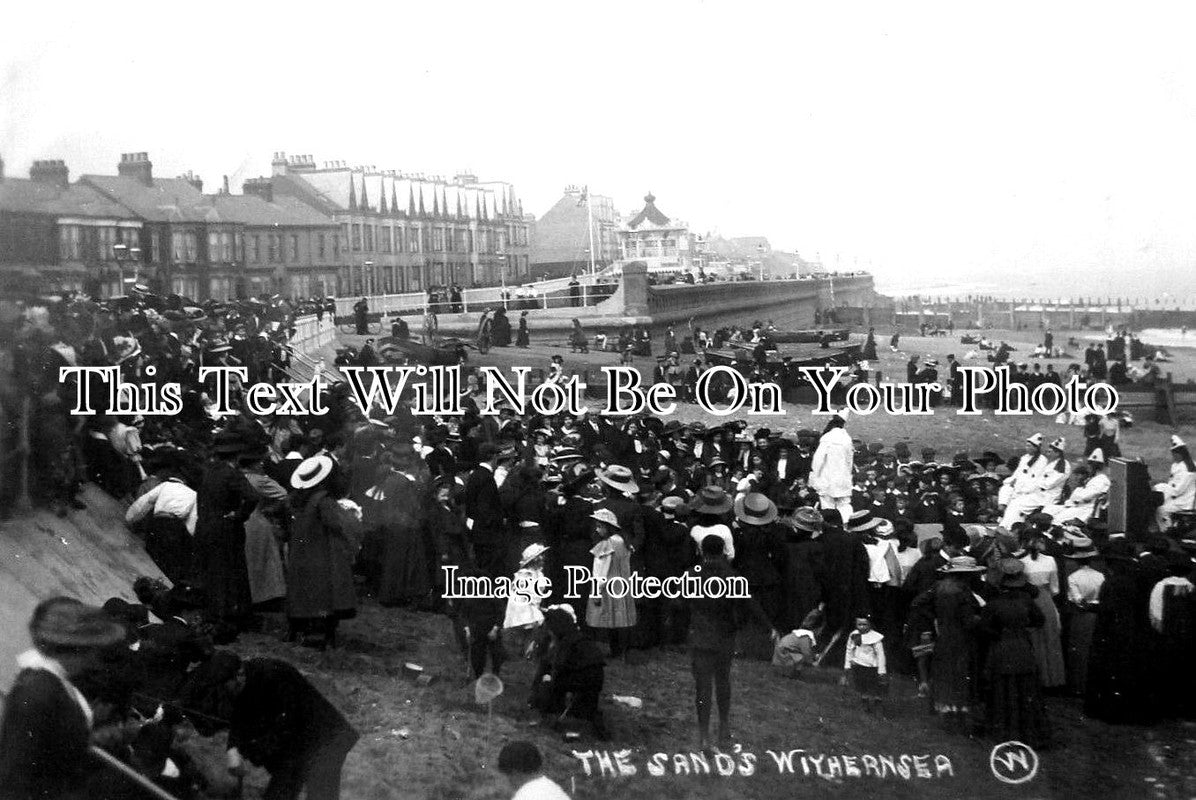 YO 6976 - The Sands, Withernsea, Yorkshire