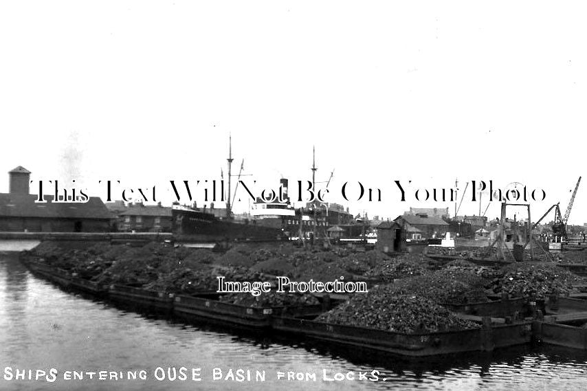 YO 7028 - Ships Entering Ouse Basin From Locks, Yorkshire
