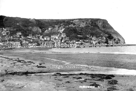 YO 7043 - Runswick Bay, Yorkshire