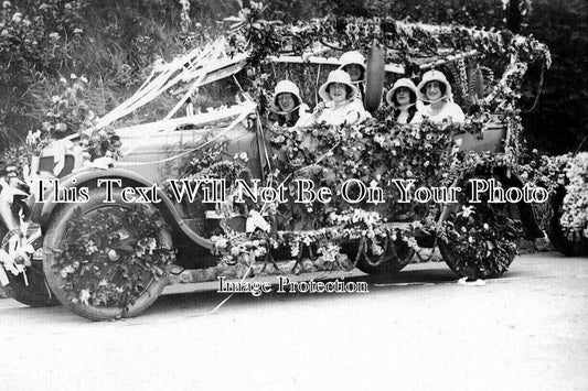 YO 7064 - Carnival Float, Scarborough, Yorkshire 1930