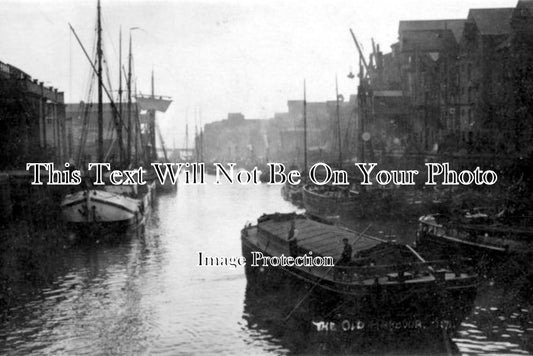 YO 708 - The Old Harbour, Hull, Yorkshire