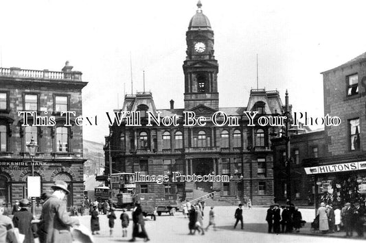YO 7091 - Town Hall, Dewsbury, Yorkshire