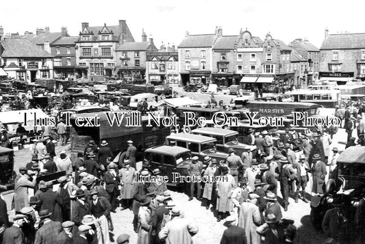 YO 7106 - Thirsk Market Place, Yorkshire