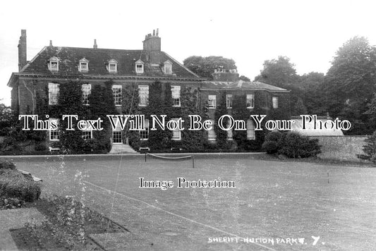 YO 7149 - Sheriff Hutton Park, Yorkshire