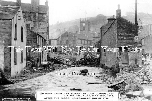 YO 7154 - Flood At Hollowgate, Holmfirth, Yorkshire 1944