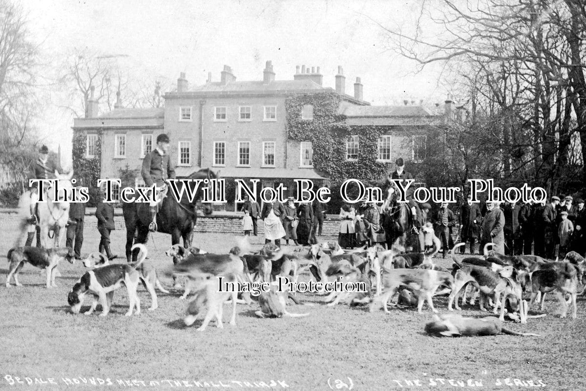 YO 723 - Bedale Hounds At Thirsk Hall, Yorkshire