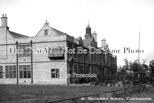 YO 7375 - Secondary School, Cleckheaton, Yorkshire