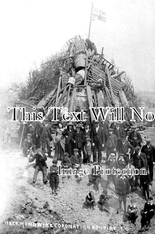 YO 7383 - Heckmondwike Coronation Bonfire, Yorkshire
