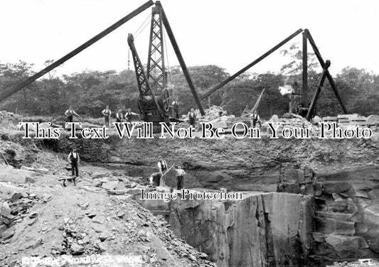 YO 7410 - Quarry At Wombwell Wood, Yorkshire