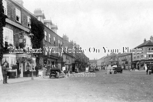 YO 745 - Market Place, Thirsk, Yorkshire