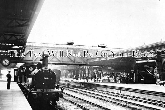 YO 7806 - Sheffield Midland Railway Station, Yorkshire