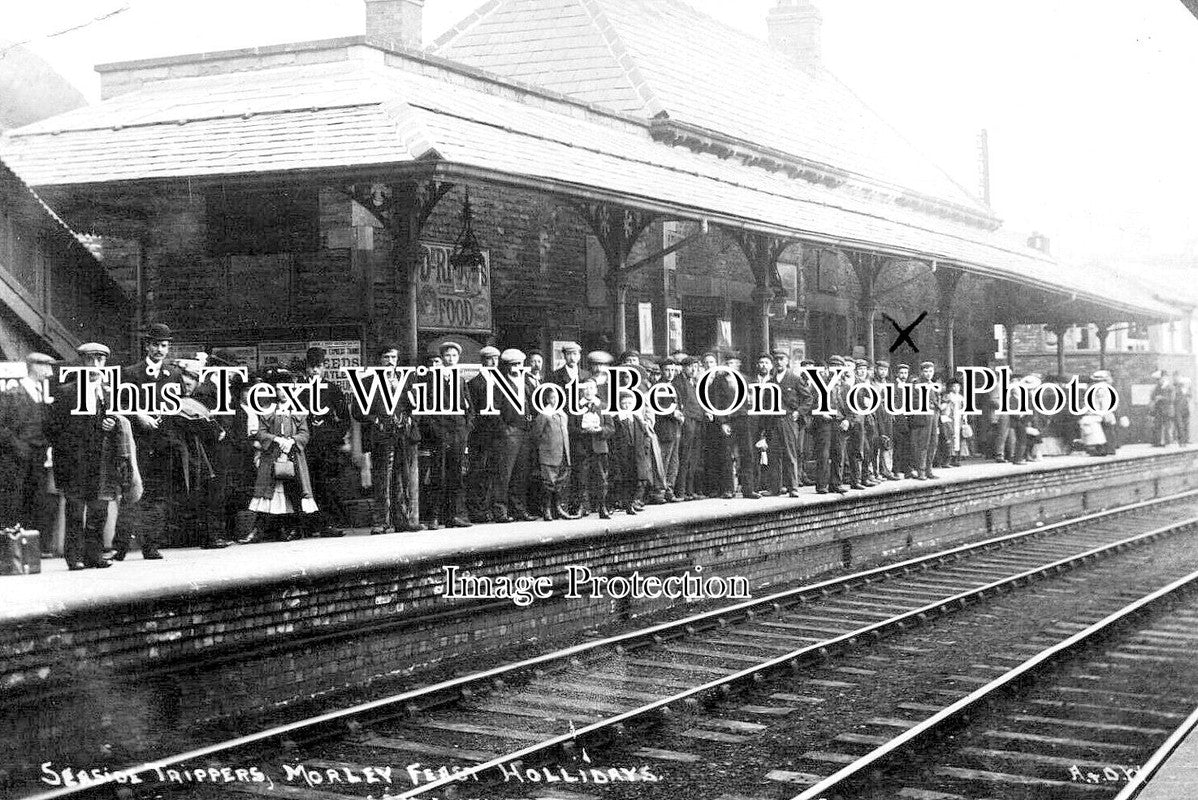YO 7826 - Morley Feast Seaside Trippers, Morley Railway Station, Yorkshire