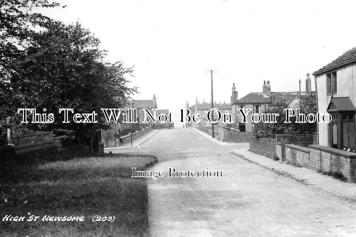 YO 7942 - High Street, Newsome, Huddersfield, Yorkshire