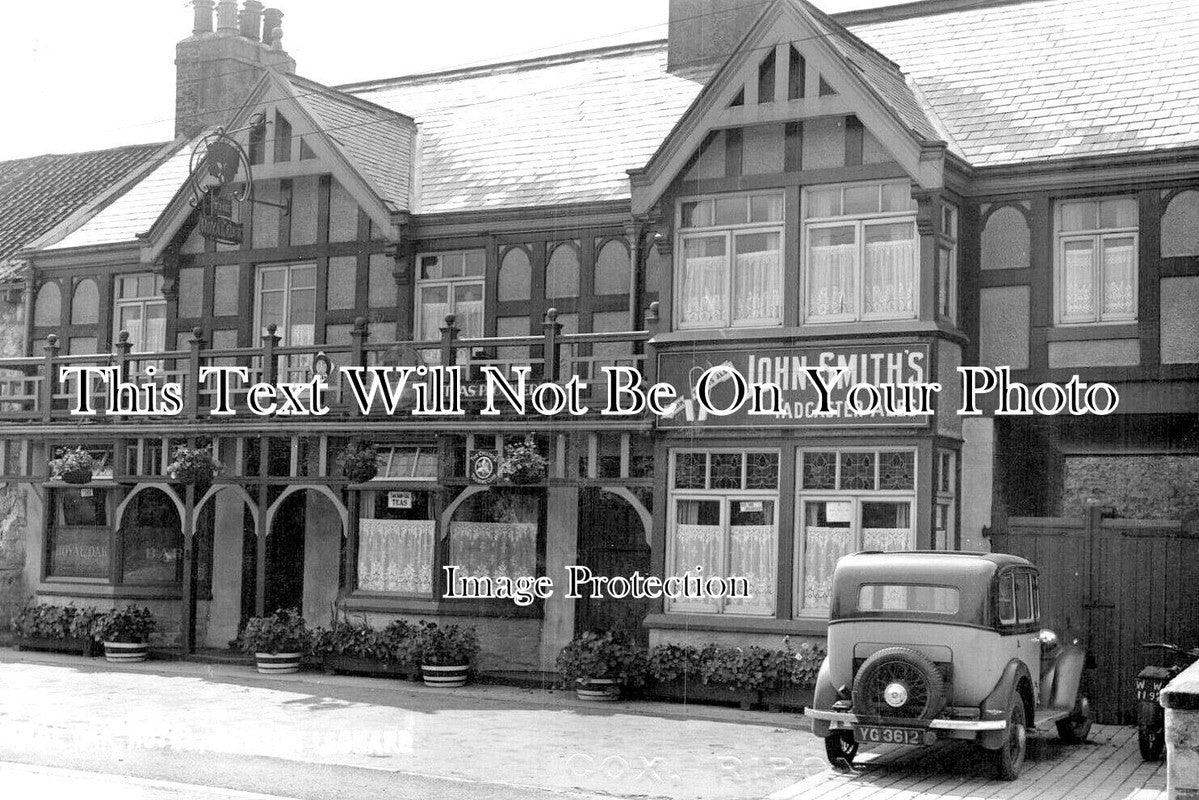 YO 7957 - Royal Oak Hotel, Burton Leonard, Yorkshire