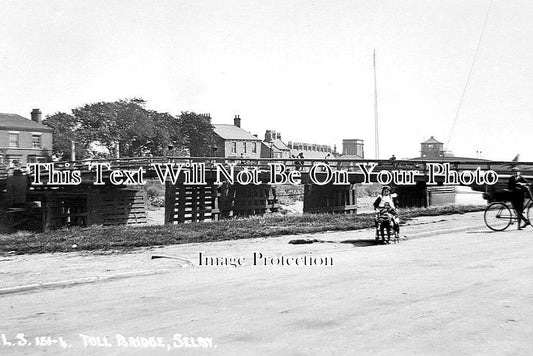 YO 8013 - Toll Bridge, Selby, Yorkshire