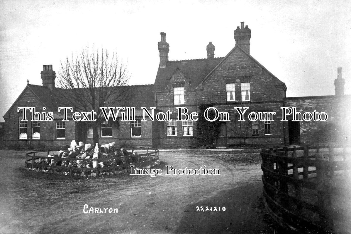 YO 8040 - Carlton Railway Station, Yorkshire