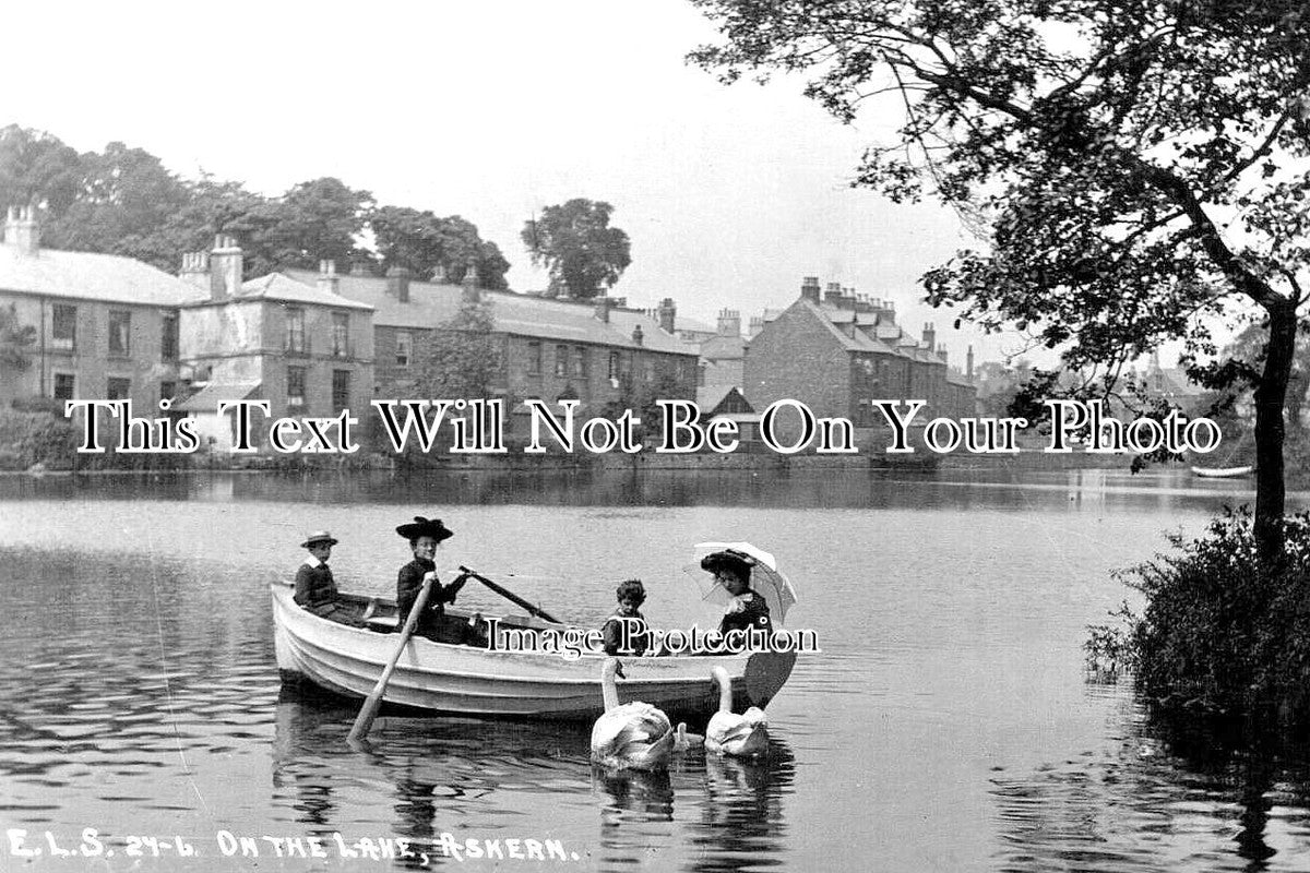 YO 8185 - On The Lake, Askern, Yorkshire