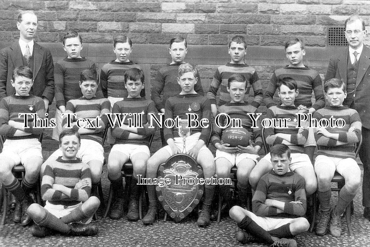 YO 8265 - Hillhouse School Football Team, Huddersfield, Yorkshire 1925