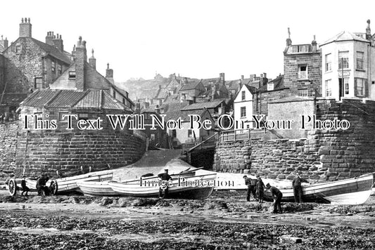 YO 8281 - Robin Hoods Bay, Yorkshire