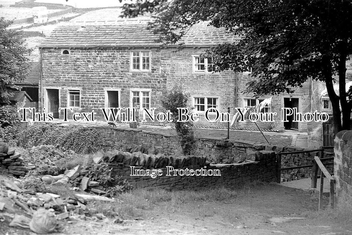 YO 8420 - Crown & Anchor, Mixenden, Halifax, Yorkshire